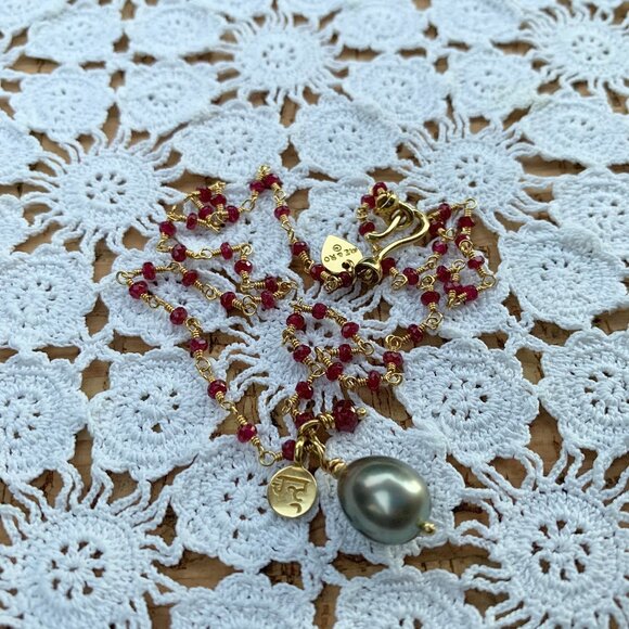 Me & Ro 18k Gold Ruby Tahitian Pearl Pendant Necklace - Picture 9 of 16